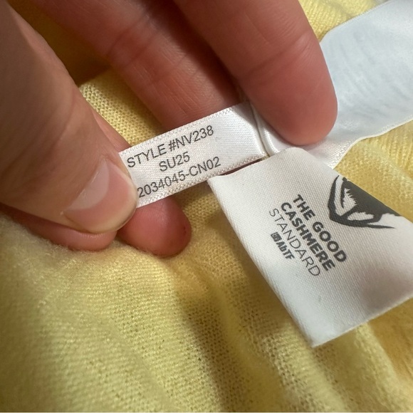 Nwot Madewell iced lemon Cashmere U-Neck Pullover - Picture 6 of 6